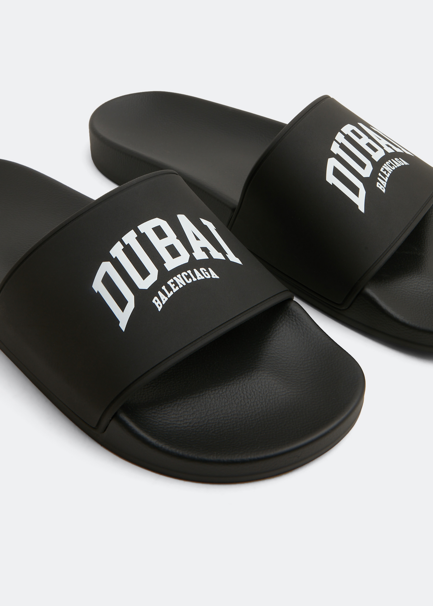 

Cities Dubai pool slides, Black