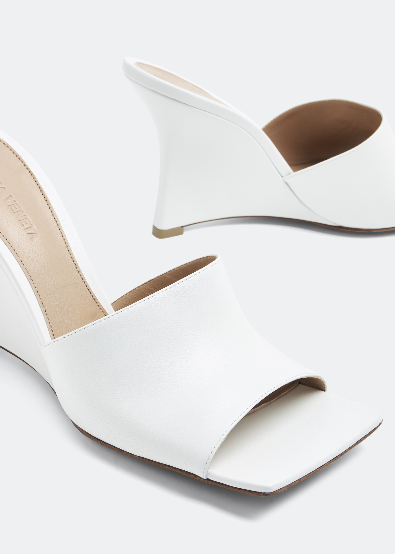 

Stretch wedge sandals, White