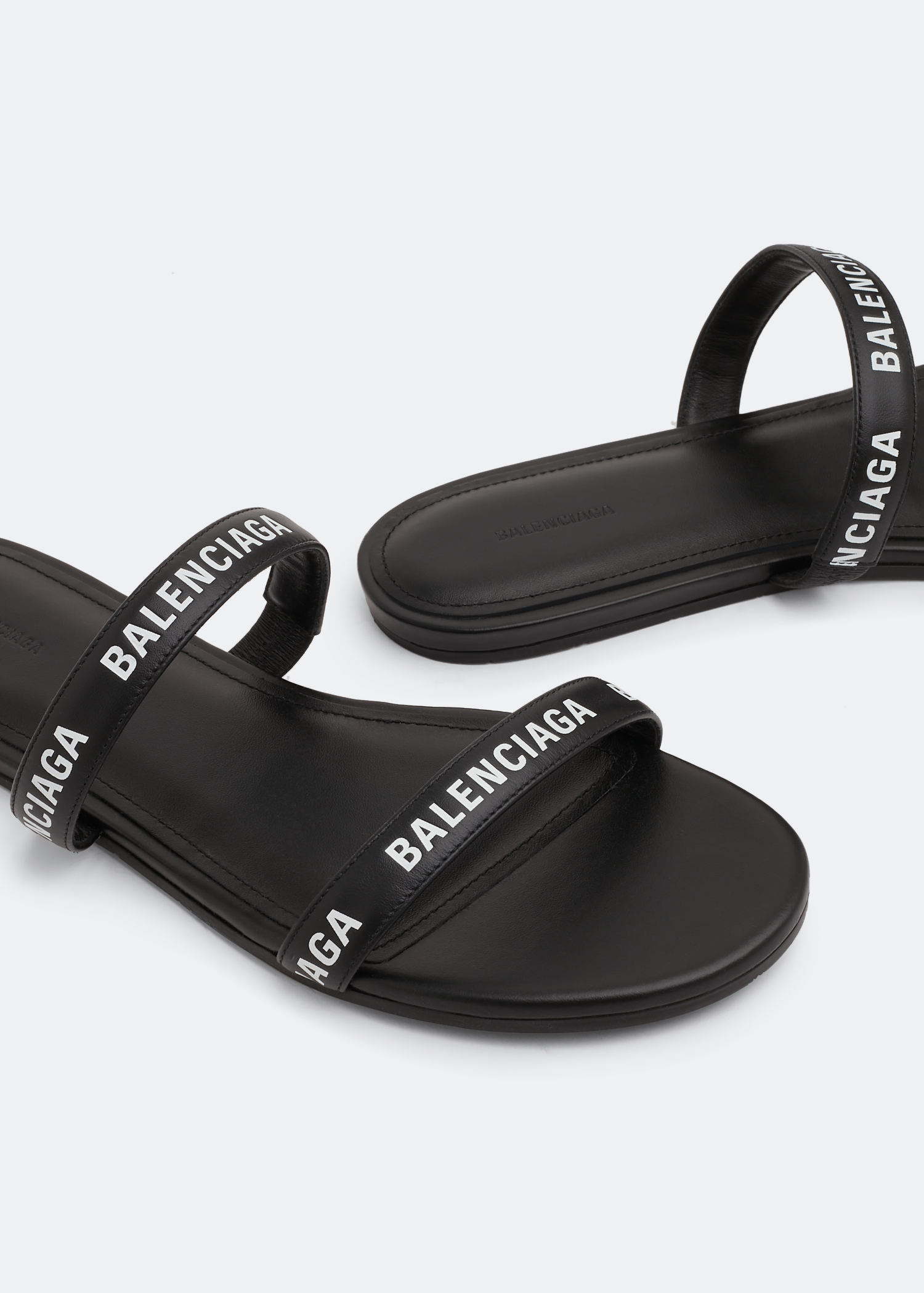 

Round flat sandals, Black
