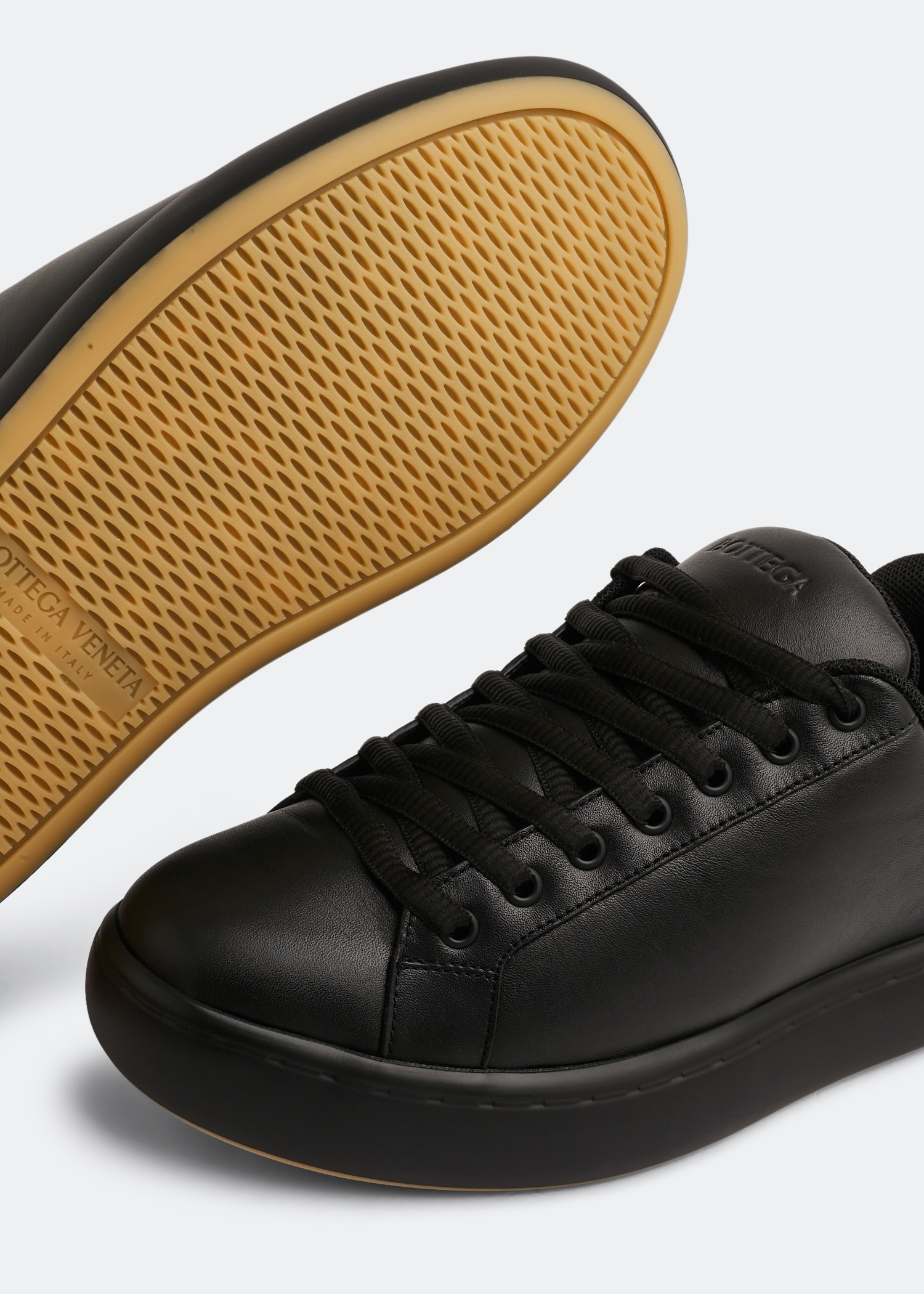 

Pillow sneakers, Black