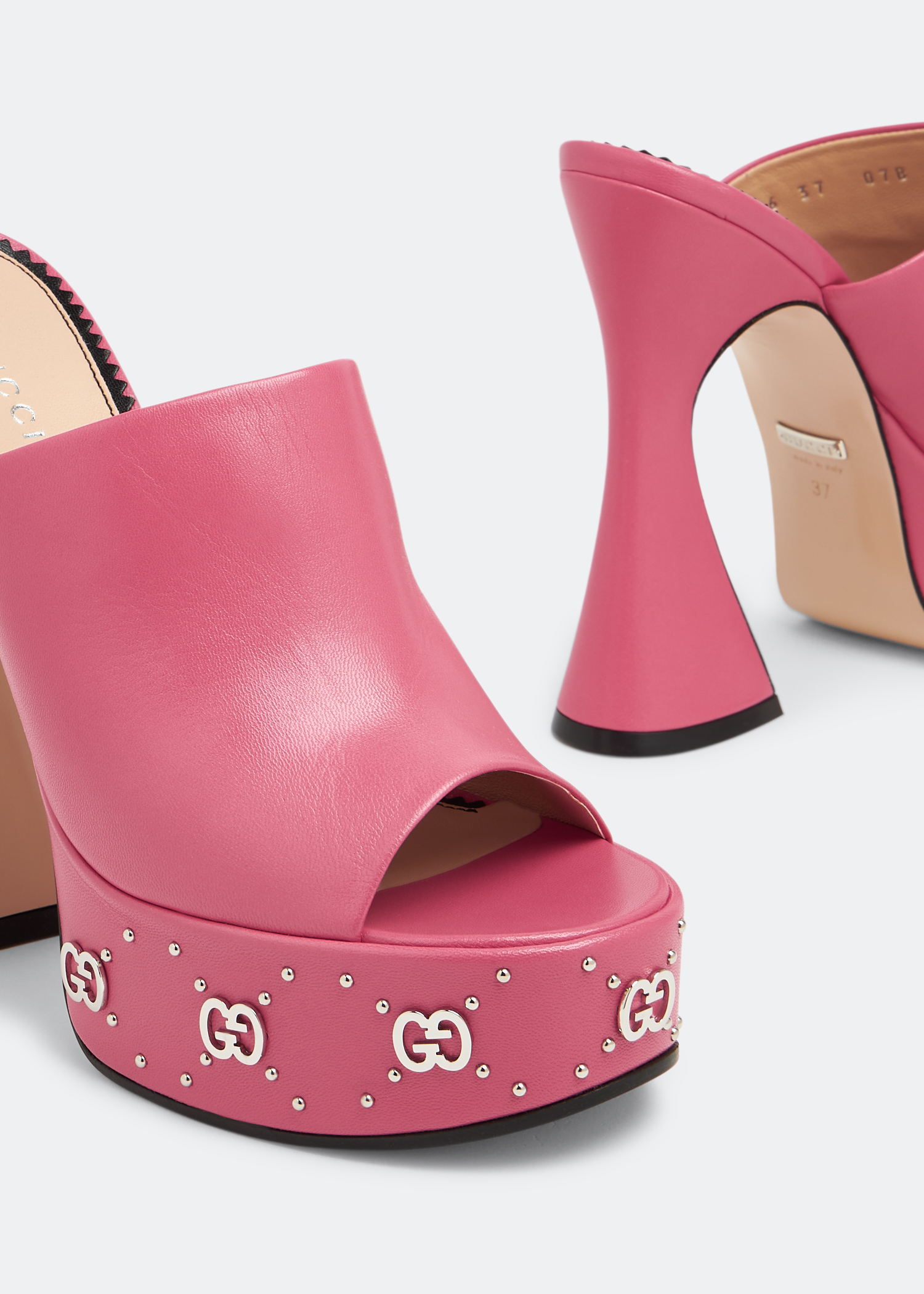 

Platform slide sandals, Pink