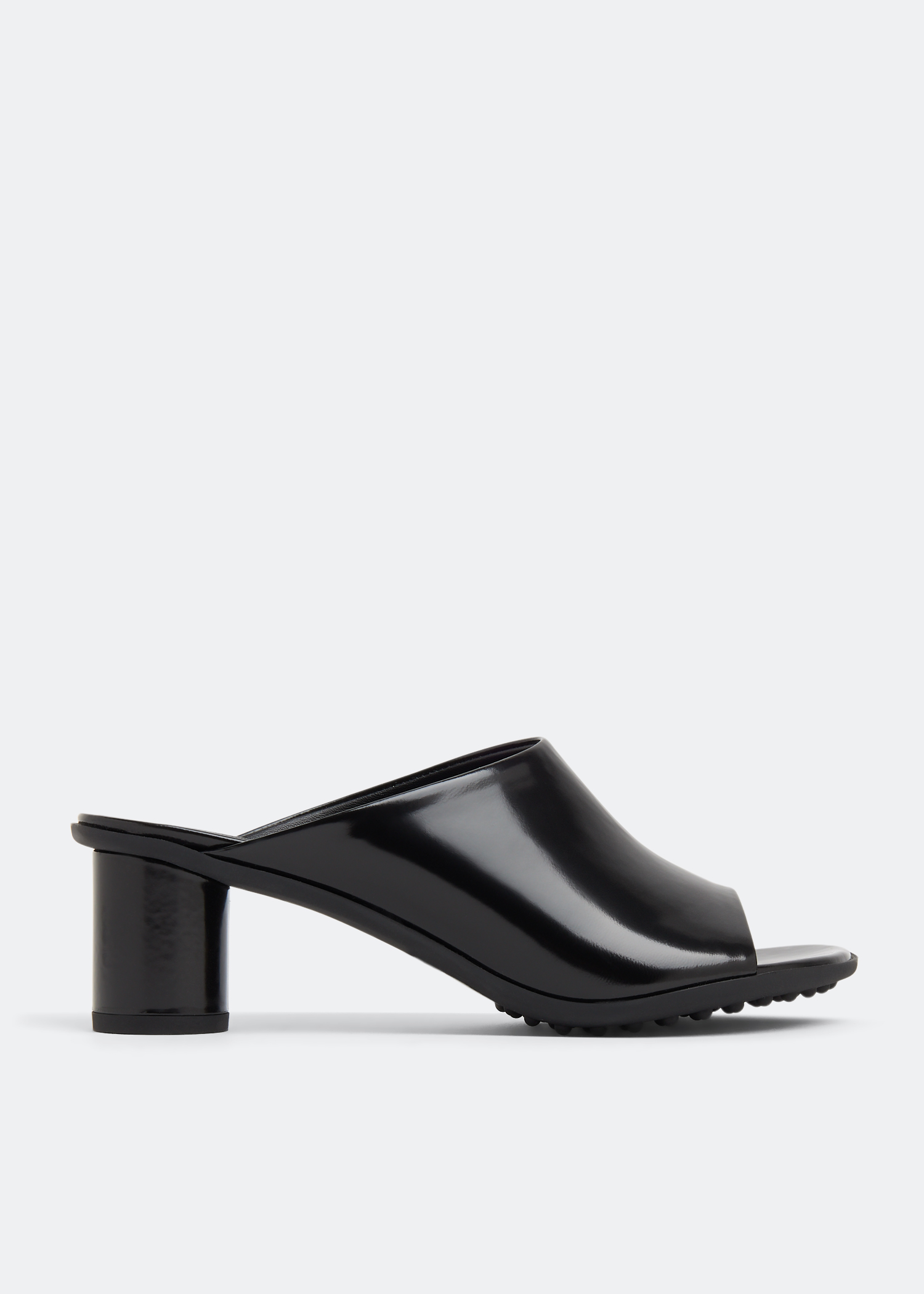 

Atomic mules, Black