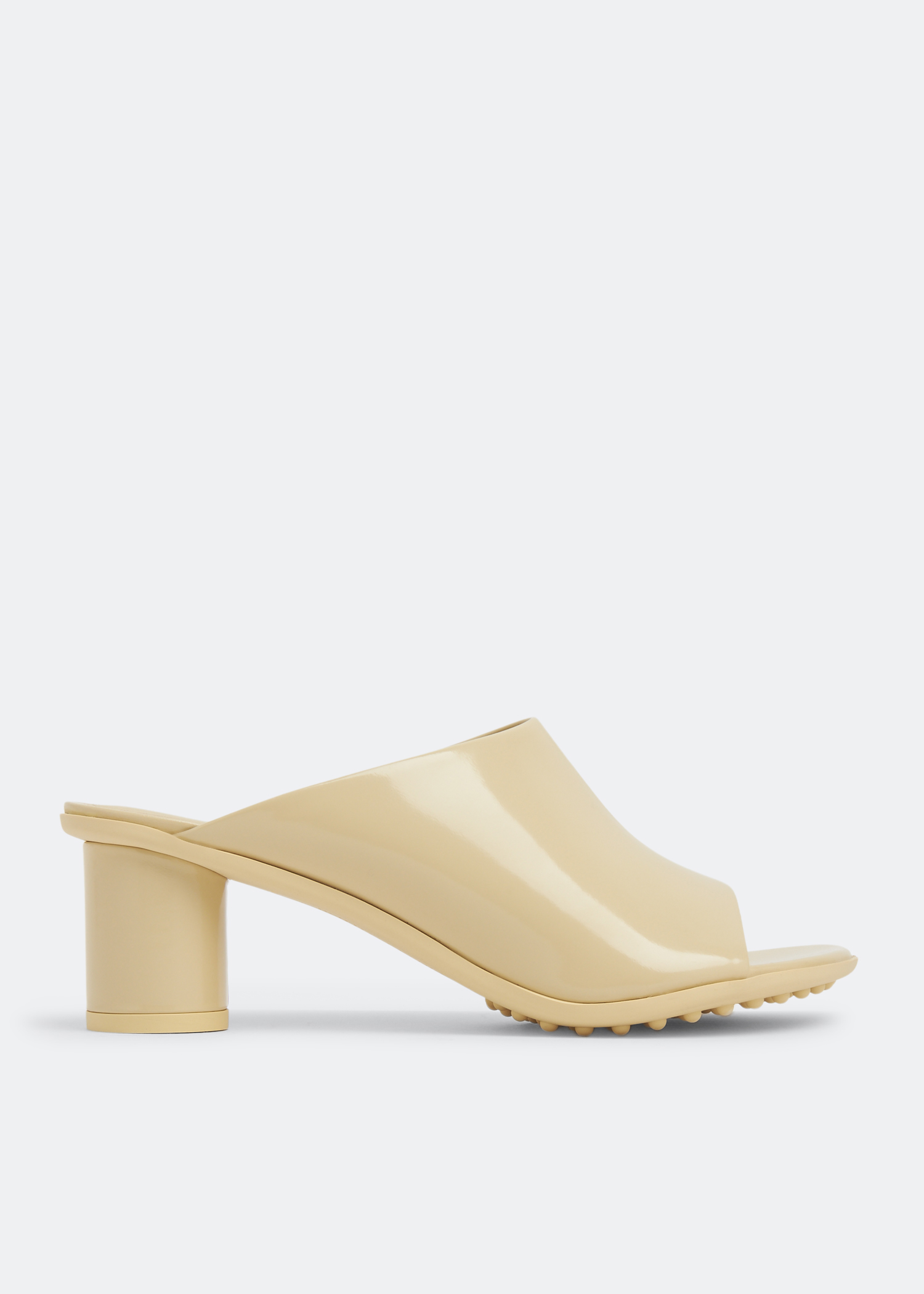 

Atomic mules, Beige