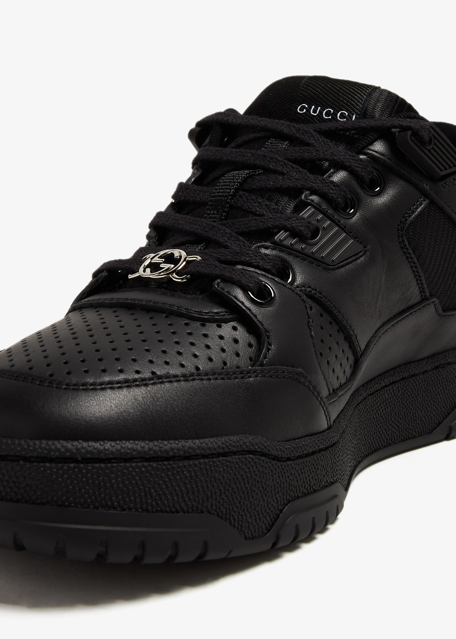 

Jones sneakers, Black