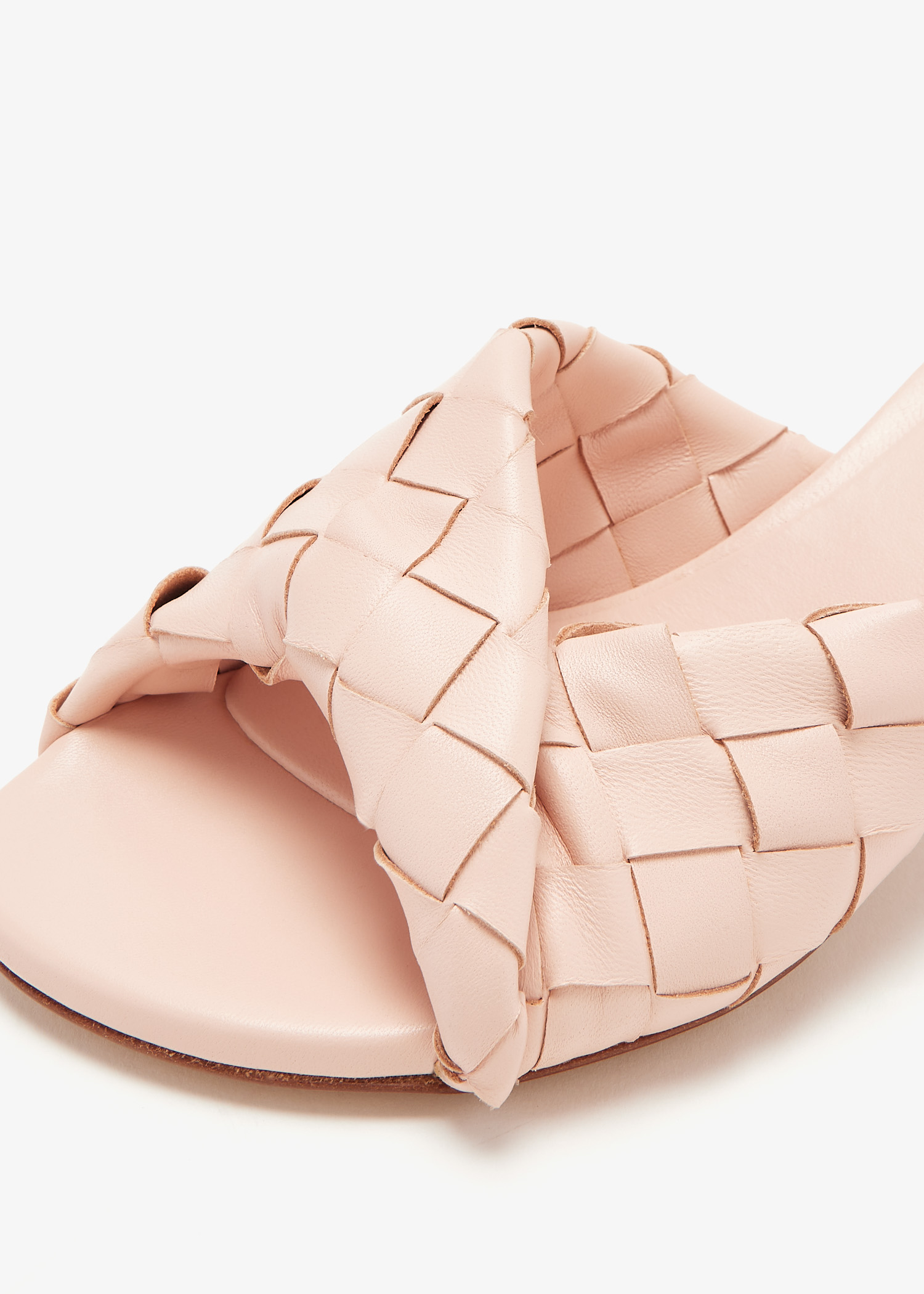 Bottega Veneta Blink sandals for Women - Pink in UAE | Level
