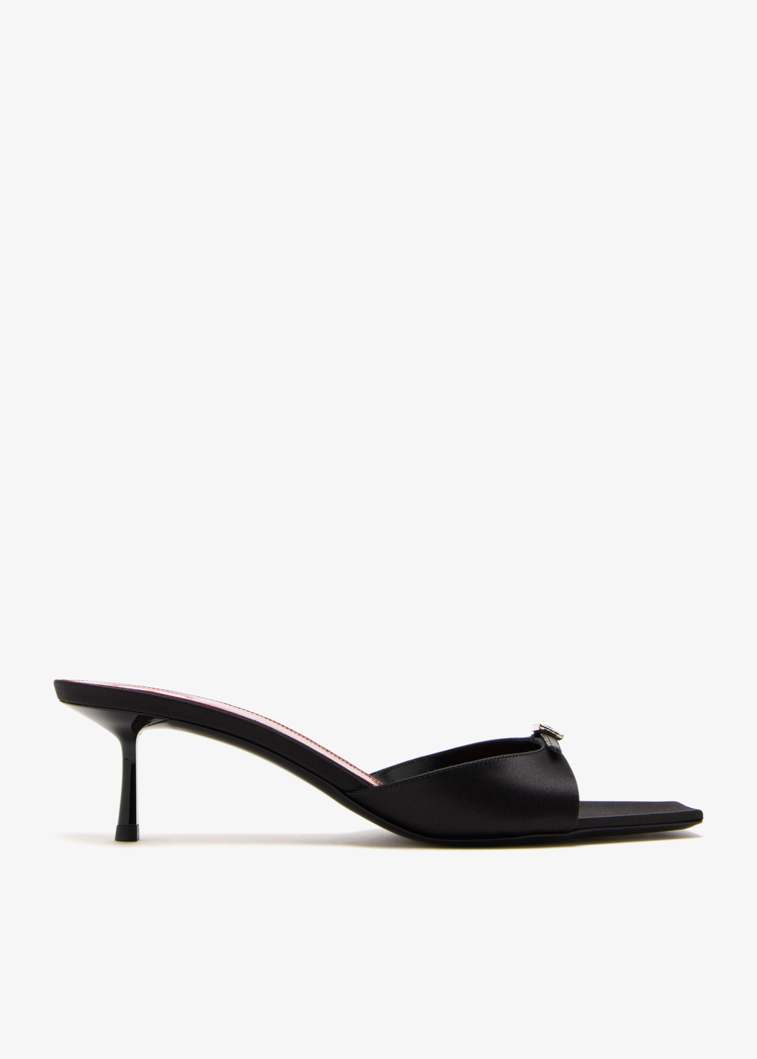 

Daisy mules, Black