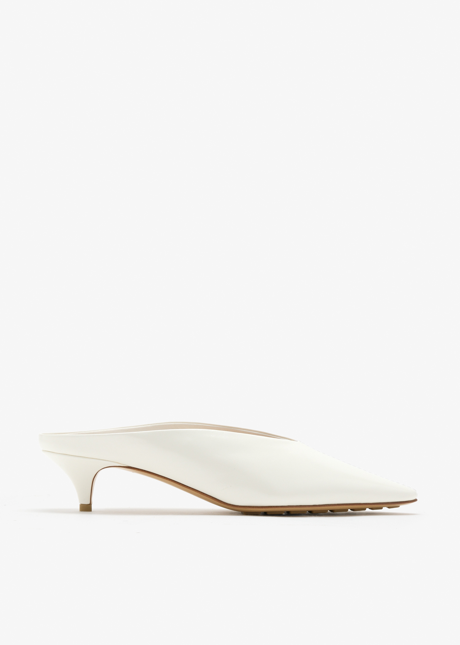 

Vesta mules, White