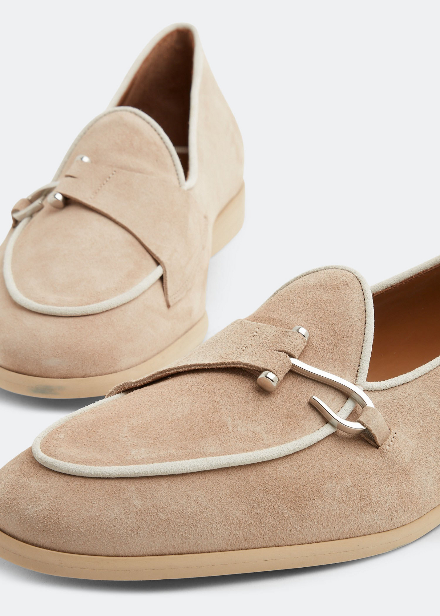 

Comporta loafers, Beige