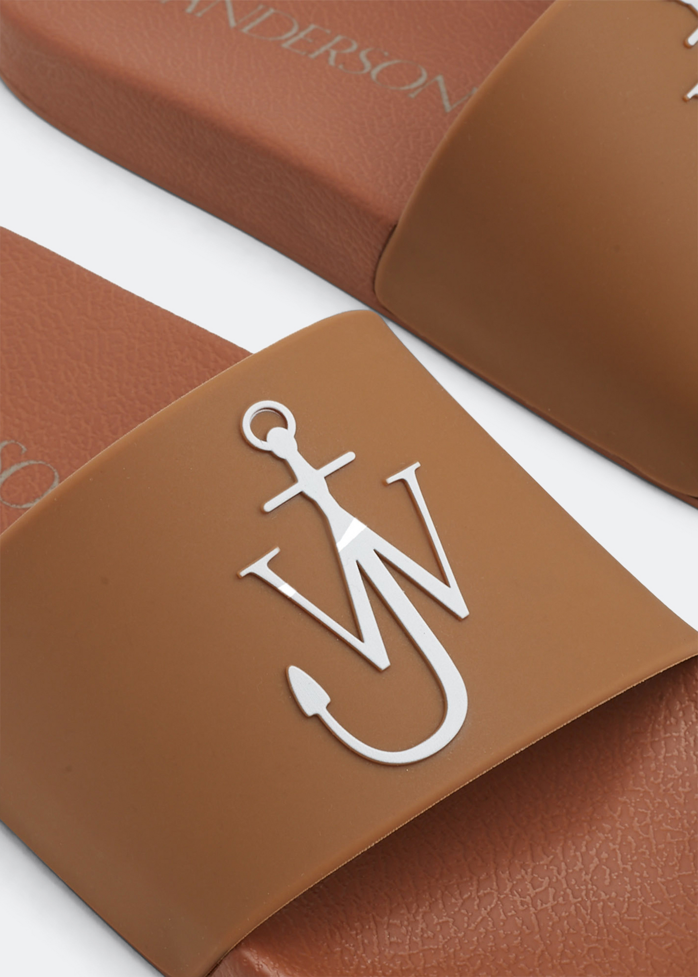 

Anchor pool slides, Brown