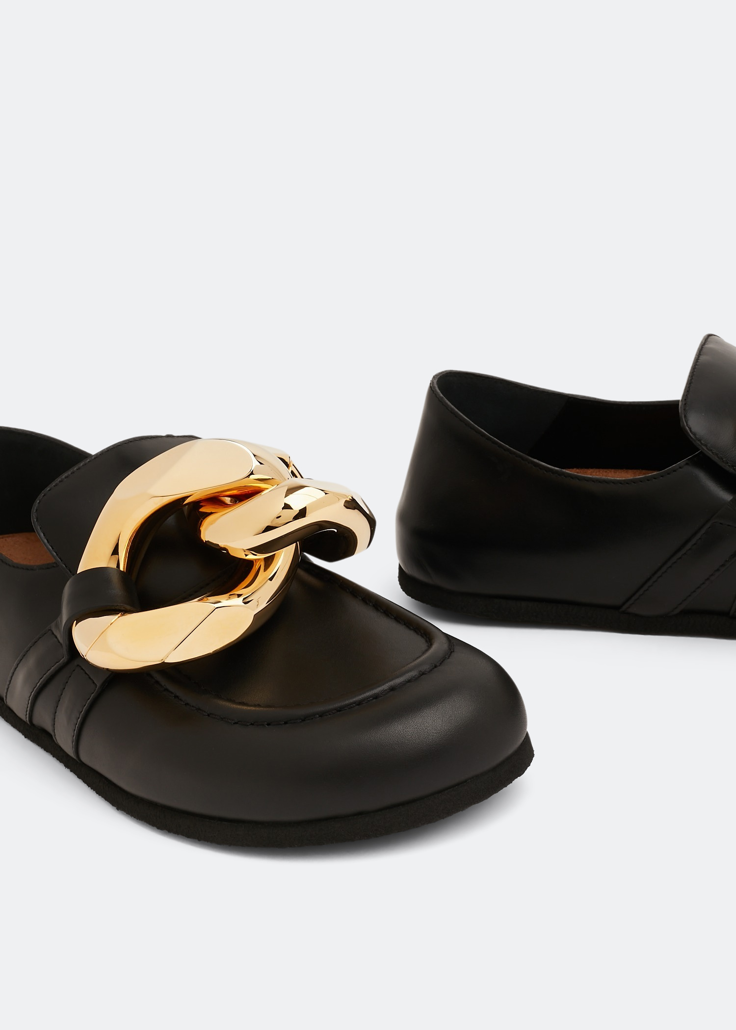

Closed back chain loafers, Black
