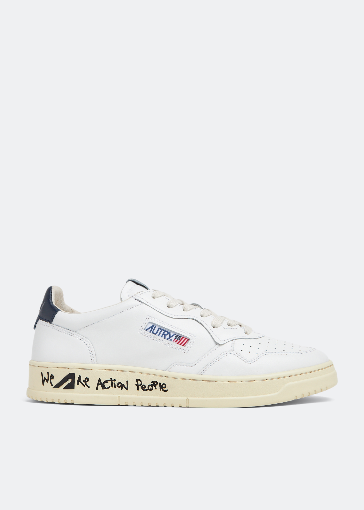 

Medalist low sneakers, White