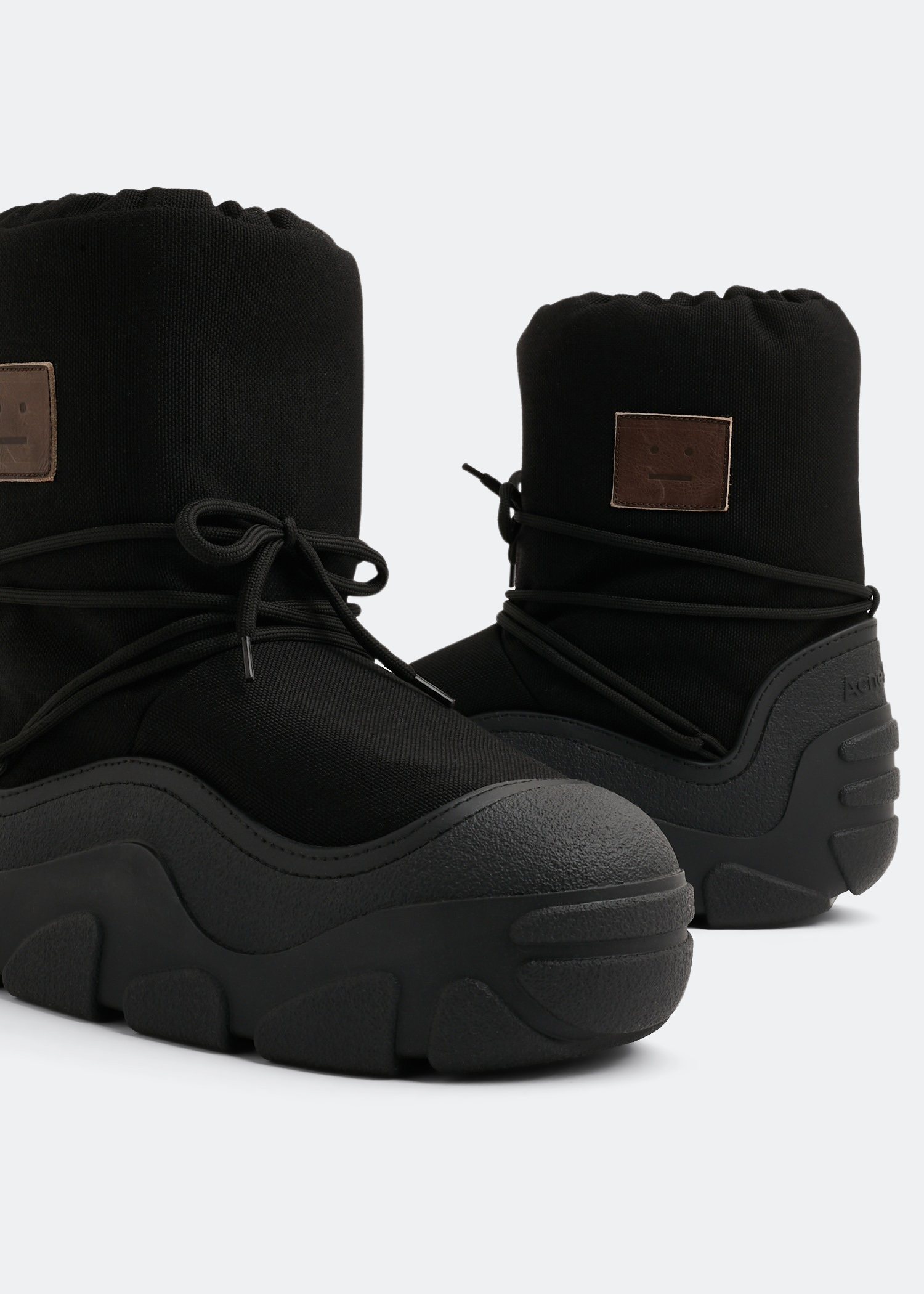 Acne sales snow boots