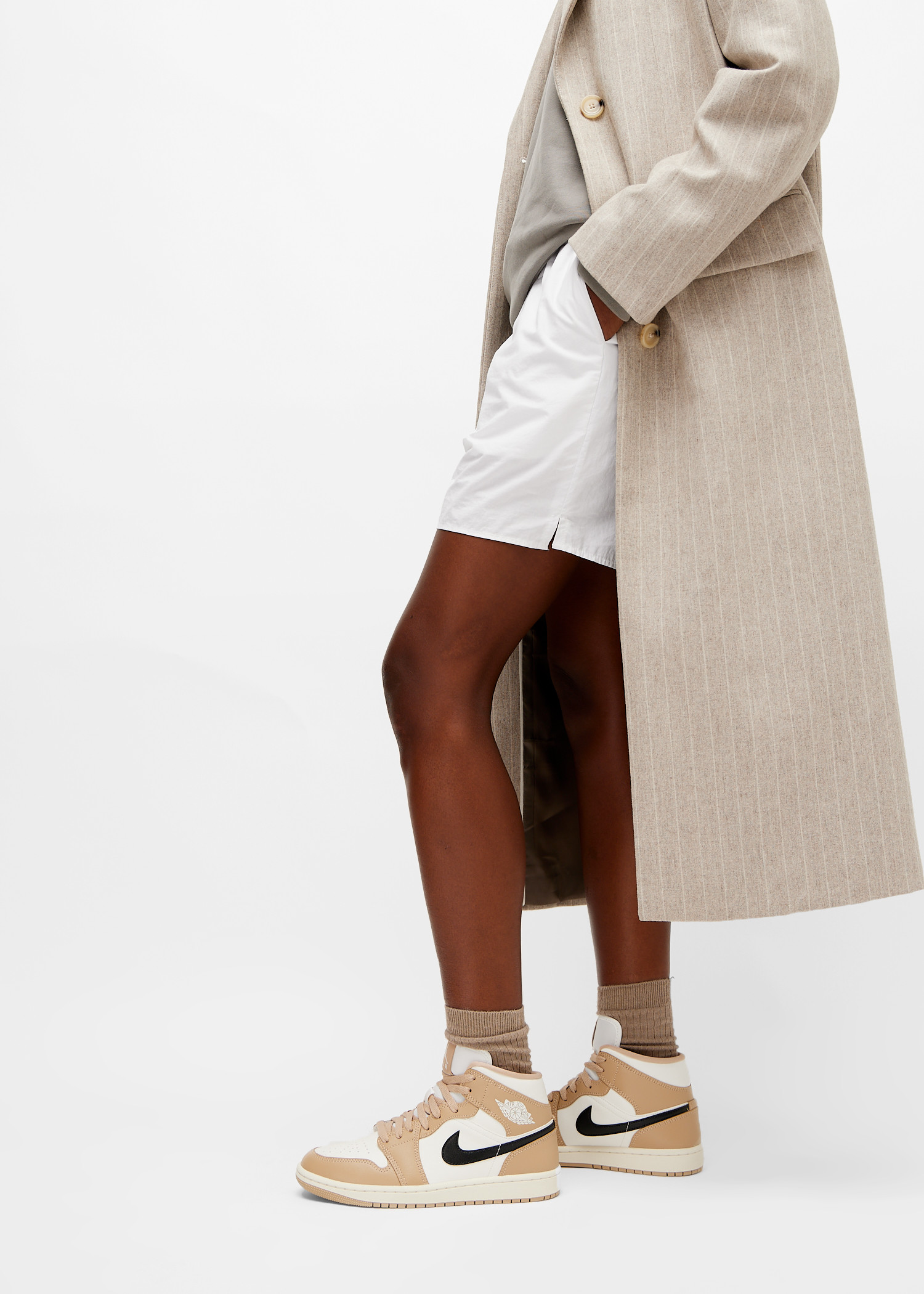 

Air Jordan 1 Mid 'Desert' sneakers, Beige