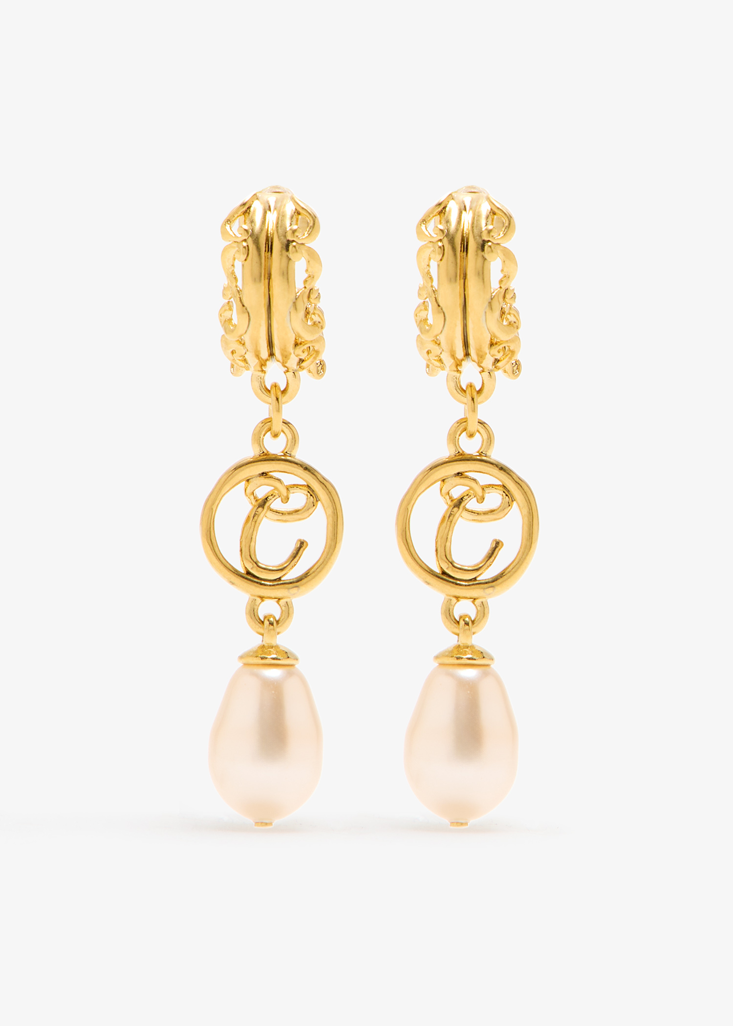 

Classy earrings, Gold