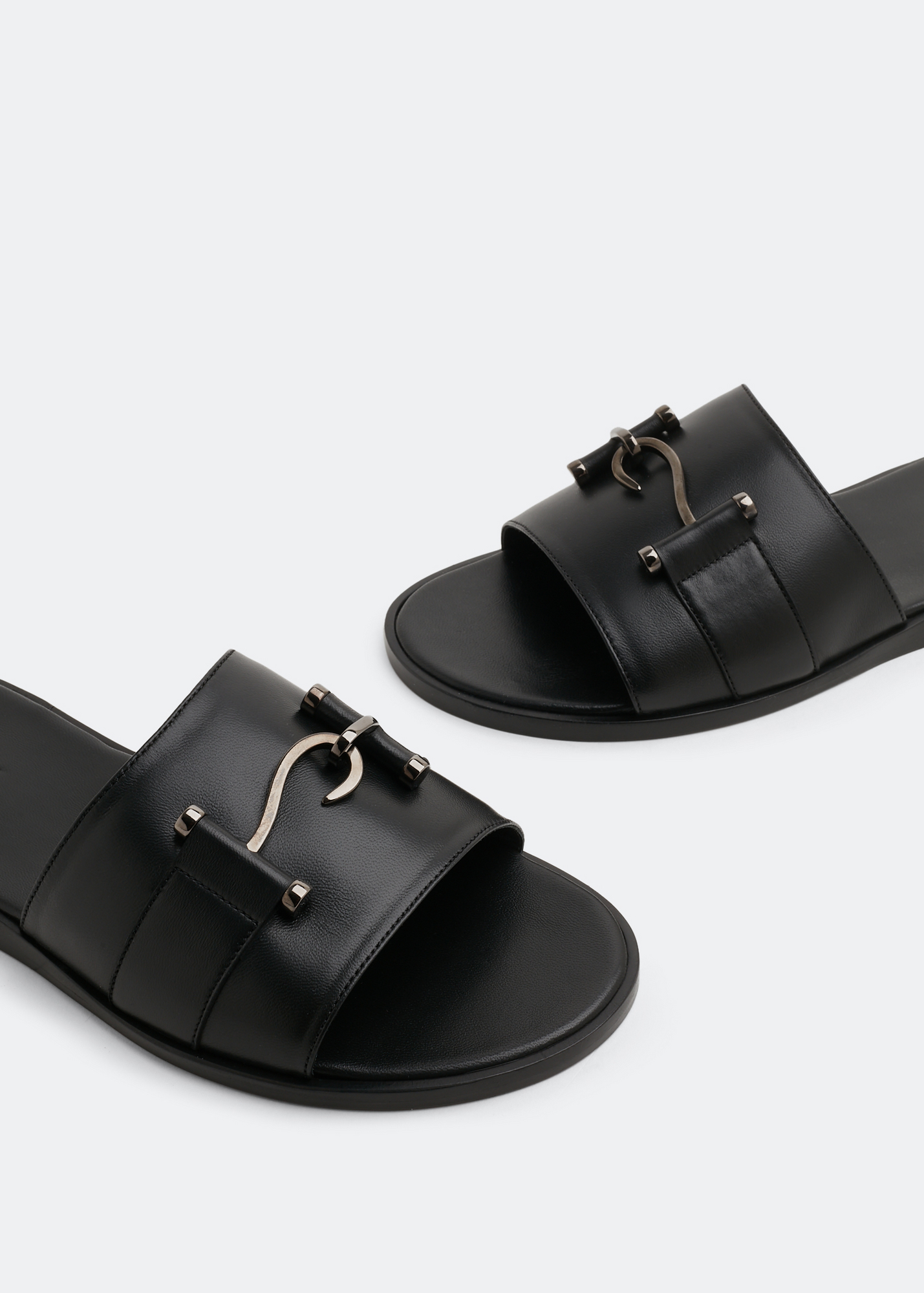 

Comporta sandals, Black