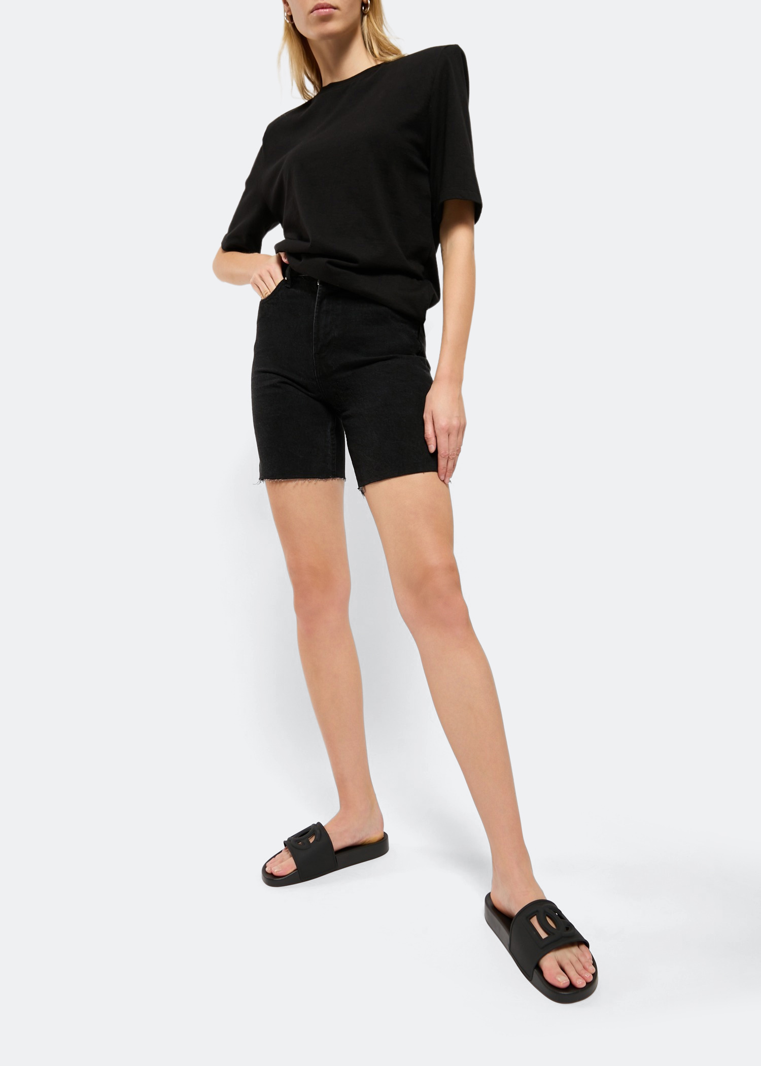 

DG logo slides, Black