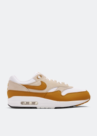 Orange air on sale max shoes