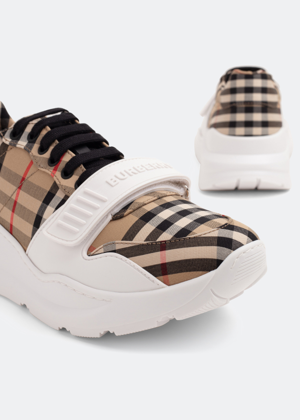 Burberry Regis sneakers for Men - Beige in UAE | Level Shoes
