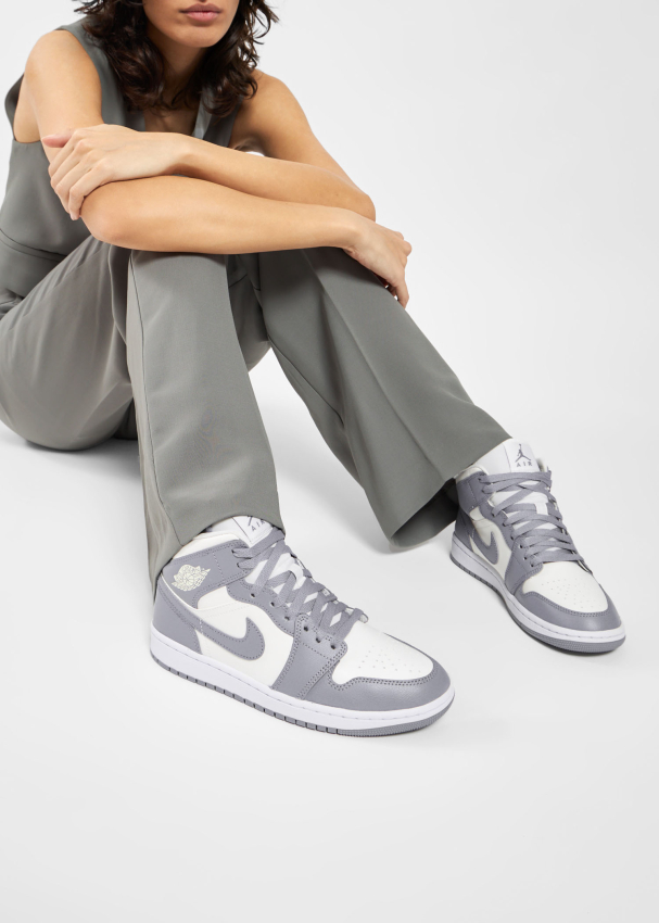 Nike Air Jordan 1 Mid 'Grey Sail' sneakers for Women - Grey in UAE 