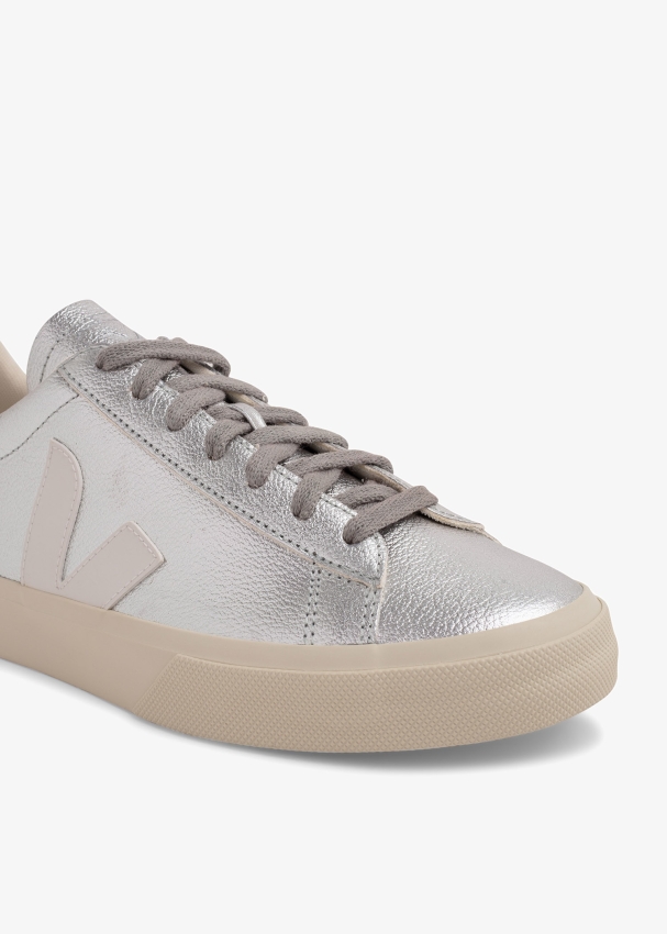 veja silver shoes