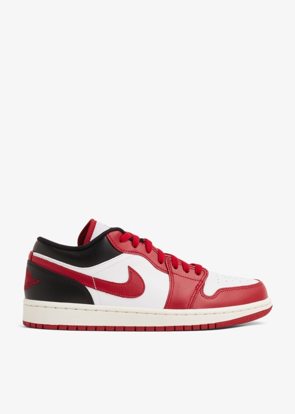 Nike Air Jordan 1 Low sneakers for Women - Red in UAE | Level Shoes