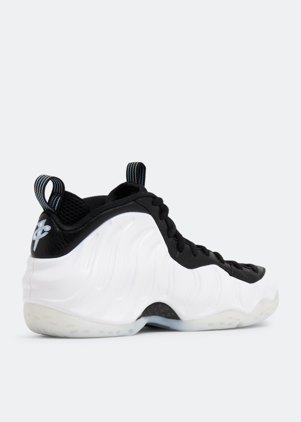 foamposites white and black