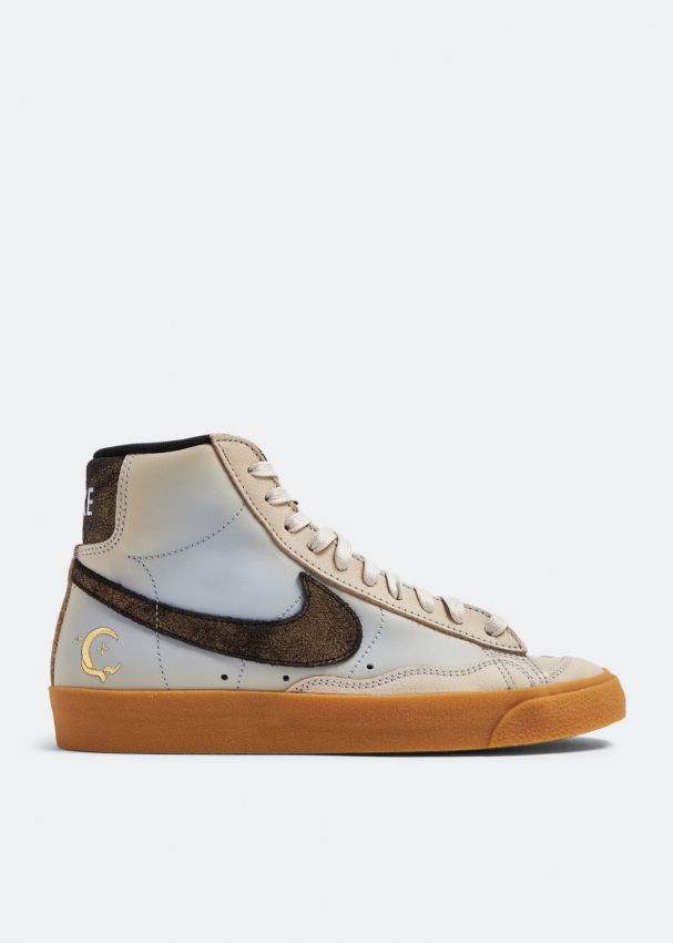 Nike online blazer beige