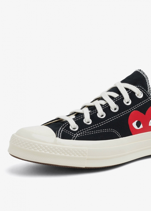 Comme des Garçons PLAY X Converse sneakers for Women - Black in UAE | Level Shoes Comme des Garçons PLAY X Converse sneakers for Women - Black in UAE | Level Shoes