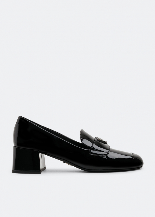 Patent leather moccasin pumps

