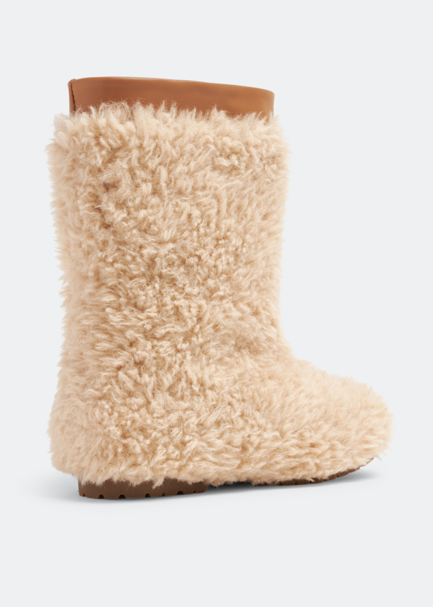 Saint laurent hot sale yeti boots