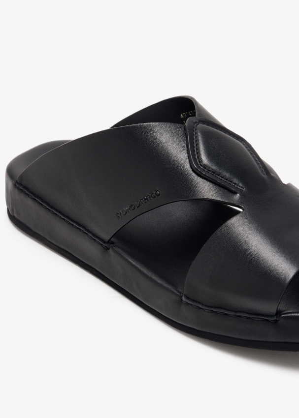 002-v01-black_5.jpg