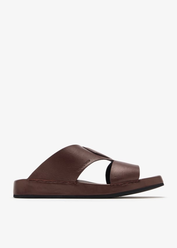 002-v03-brown_1.jpg