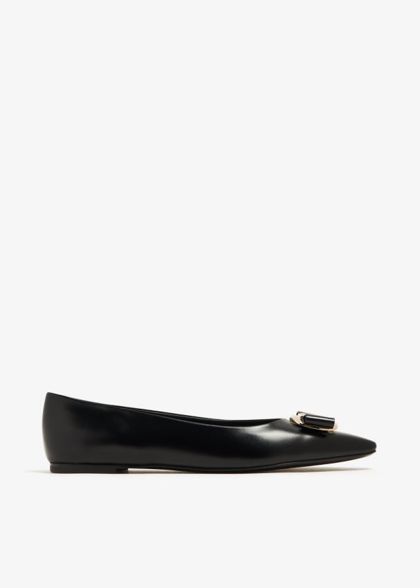 Ferragamo Vara ballet flats for Women - Black in UAE