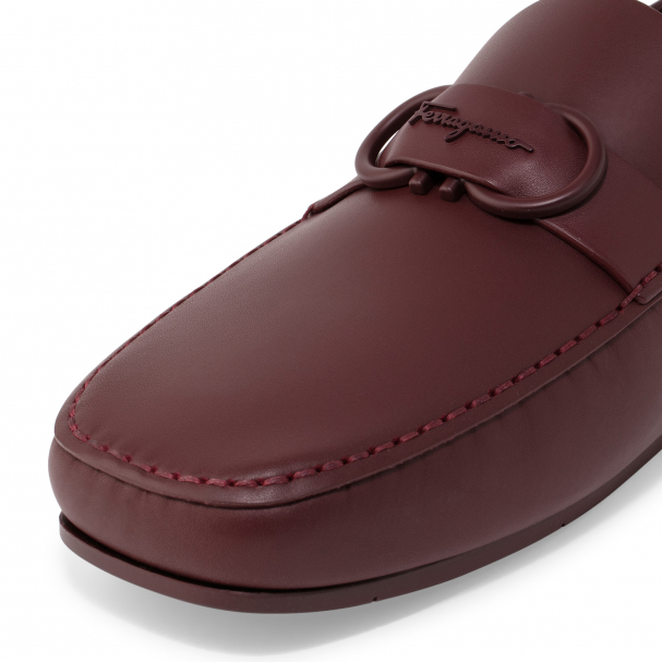 Ferragamo Palinuro driving shoes for Men - Burgundy in UAE