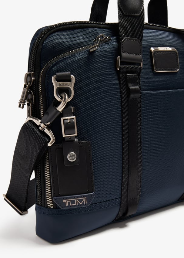Tumi bravo 2025 aviano slim brief