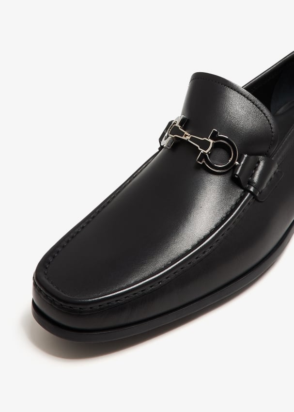 FERRAGAMO MEN SHOES