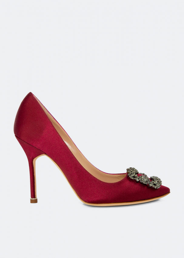 Manolo Blahnik Hangisi satin pumps for Women - Burgundy in UAE | Level ...