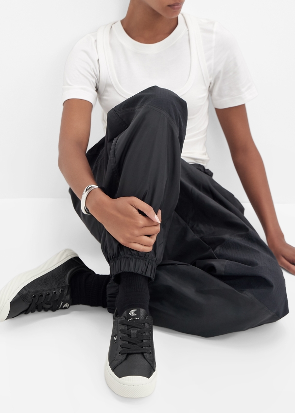 100204b01-black_2.jpg