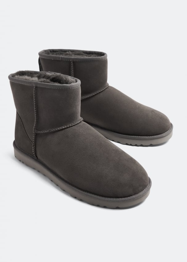 Ugg Classic Mini II boots for Men - Grey in UAE | Level Shoes