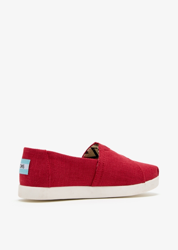 10022087-red_6.jpg