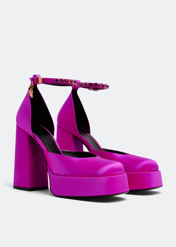 TikTokers Found $52 Heels That Are Similar to a $1,500 Versace Pair &  Shoppers Say They Are 'Really Easy to Walk In'
