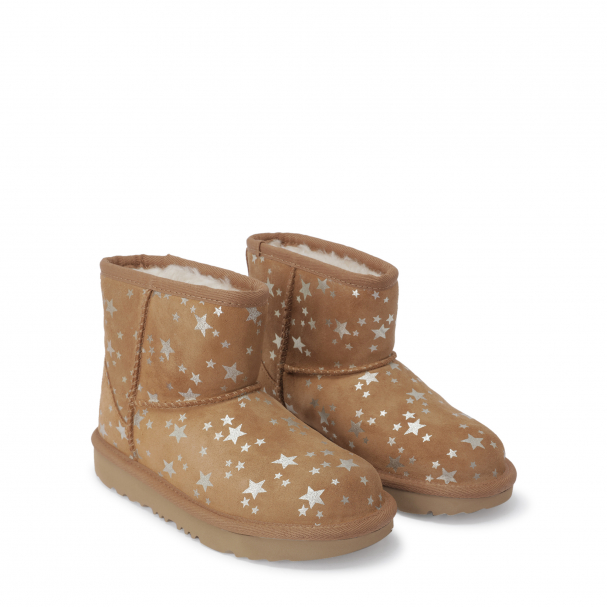 Ugg Classic II Star boots for Girl Brown in UAE Level Shoes