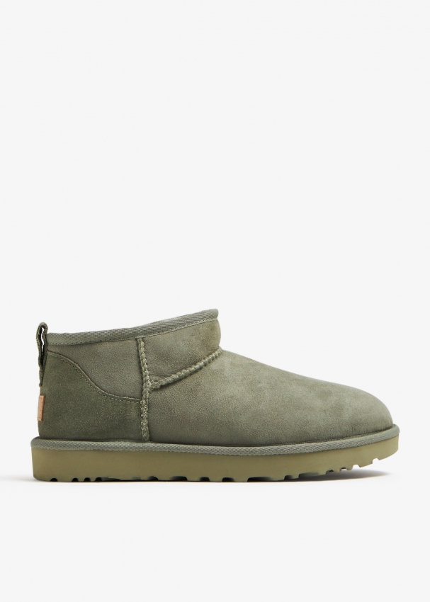 Olive green shop uggs classic short