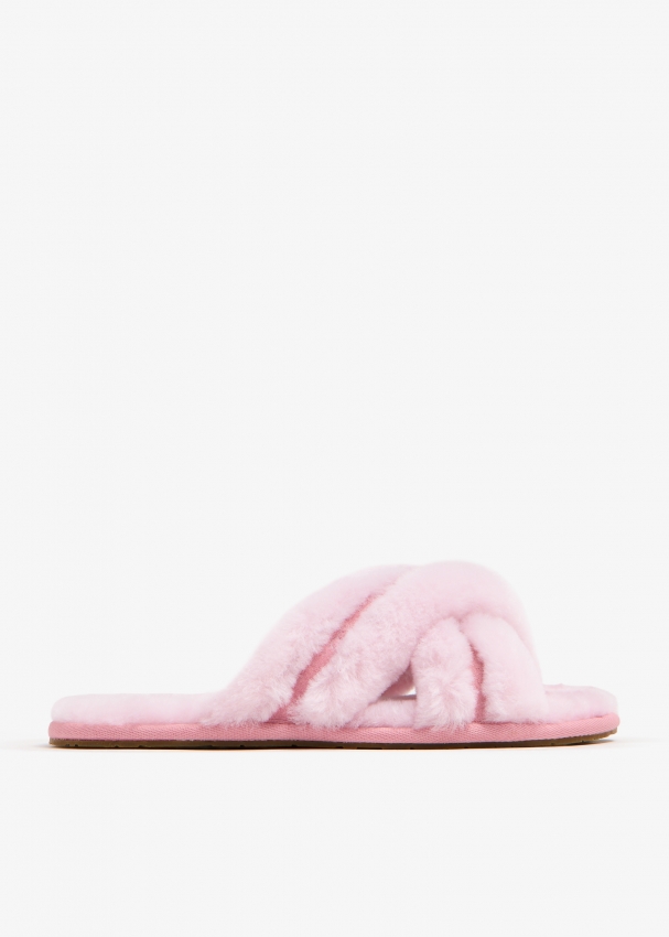 Ugg Scuffita slippers for Women Pink in UAE Level Shoes