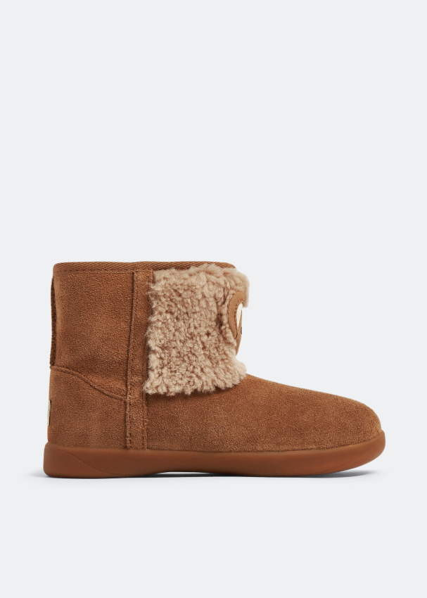 Ugg baby 2025 boots size 4