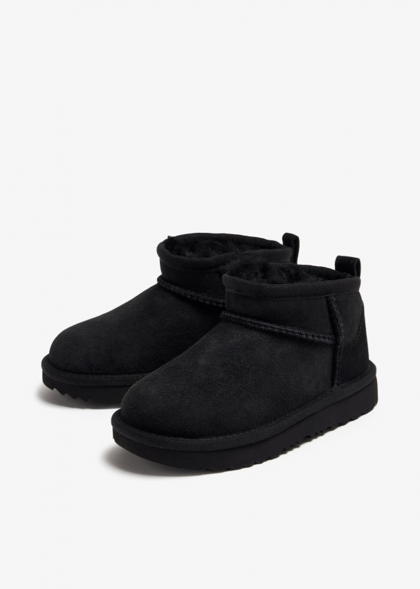Ugg Classic Ultra Mini boots for Unisex Black in UAE Level Shoes