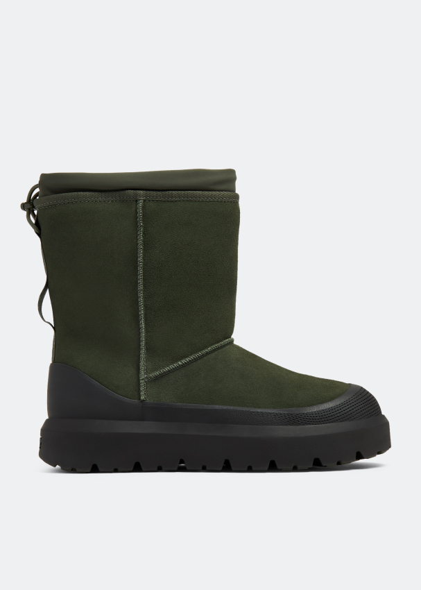 Ugg black classic discount short ii boots