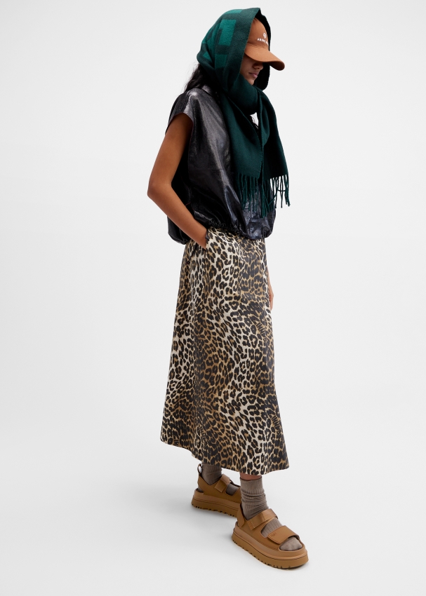 UGG Golden Glow sandals for Women - Brown in Oman | Level Shoes 