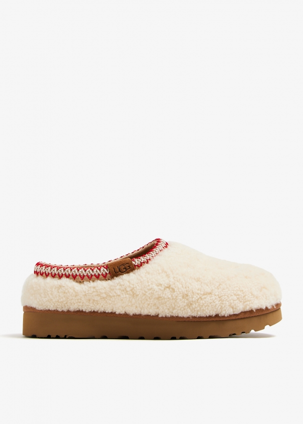 Burgundy boy uggs 2025