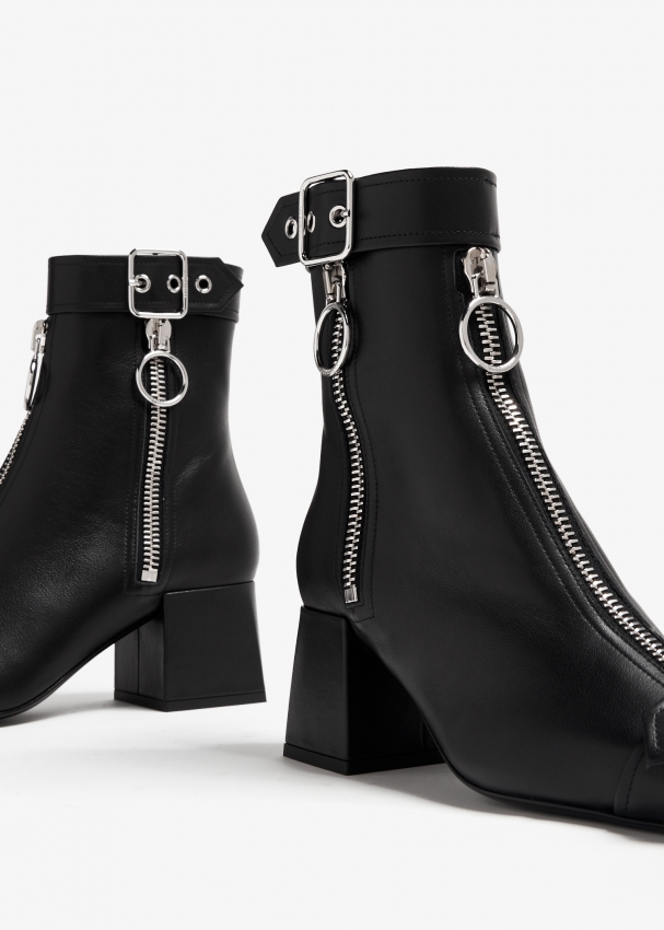Courrèges Gogo leather boots for Women - Black in UAE